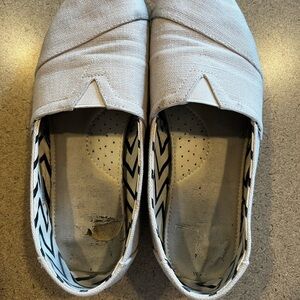Toms Cream Flats